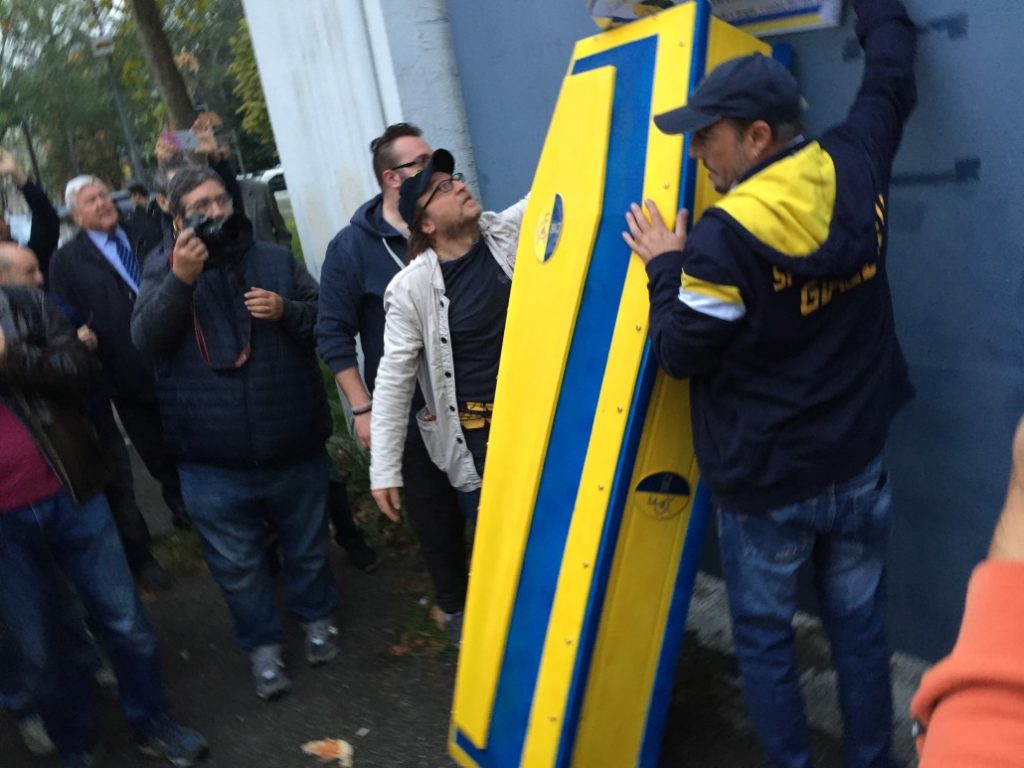 modena funerale tifosi bara