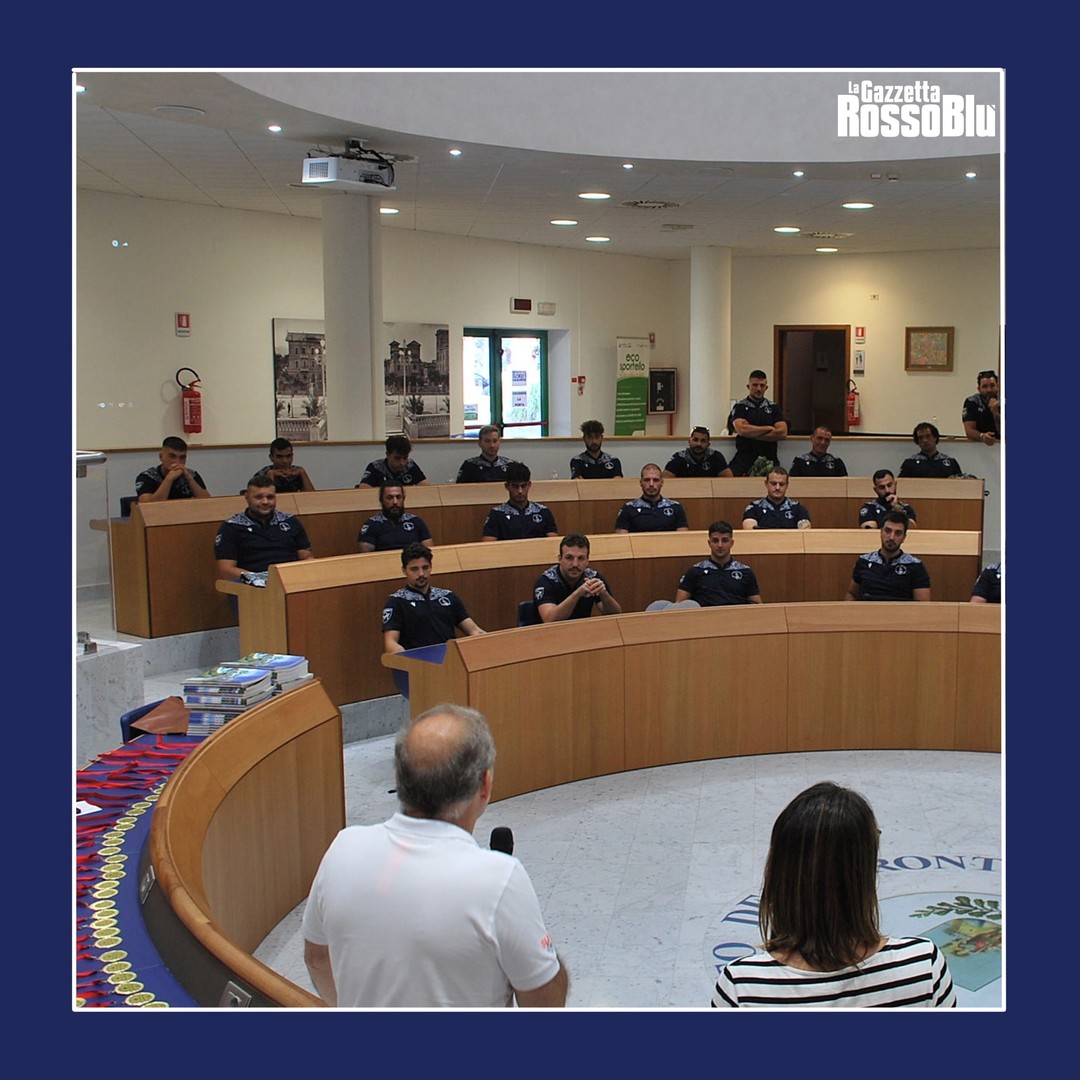 🅱️RAVISSIMI!!
L'@unione_rugby_samb 🔴🔵 ricevuta in Comune 🎉
Fi.Fa. Security Network #ursbt #unionerugbysanbenedetto #ursbt #unionerugbysbt #fifasecurity #rugby #serieb #grb #gazzettarossoblu