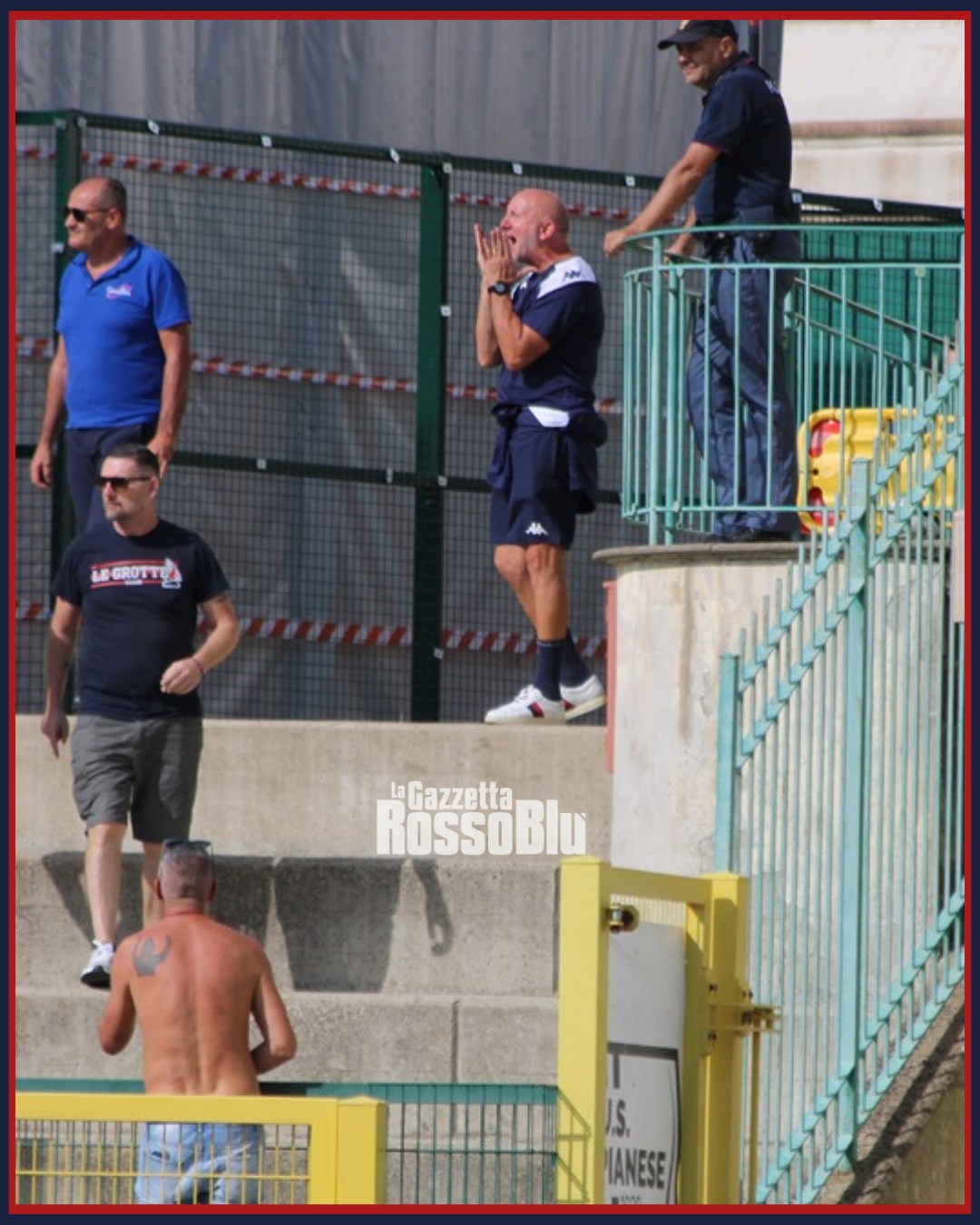 MISTER 📸
Ottavio Palladini, squalificato, a Piancastagnaio ha dato indicazioni ai suoi dal settore ospiti 🔴🔵
#pianesesamb #piasam #ottaviopalladini #palladini @u.s.sambenedettese #grb #gazzettarossoblù #samb #sambenedettese #instagol #instafootball #lagazzettarossoblù #calcio #rossoblù #seriec #gironeb #legapro #seriecskywifi