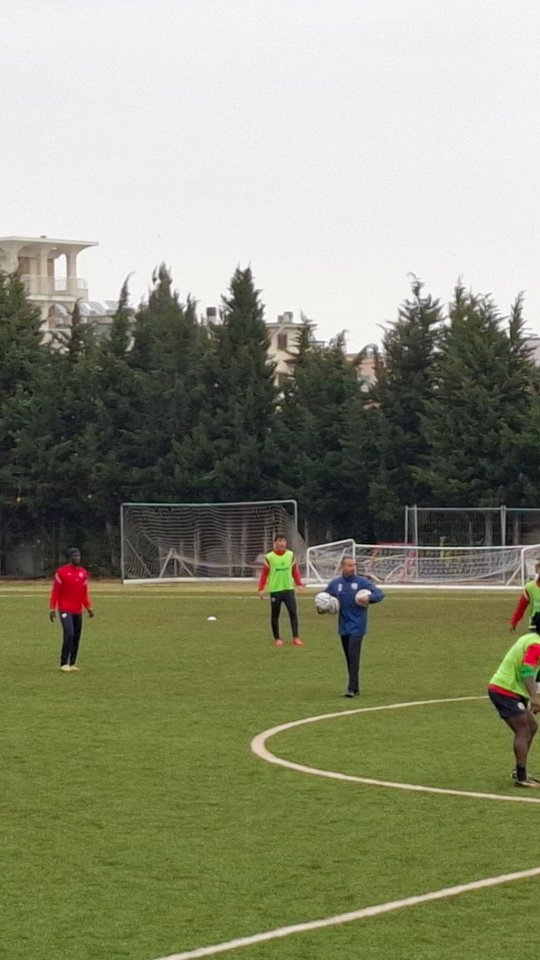 ALLENAMENTO🏃‍♂️

La prima seduta della @u.s.sambenedettese🔴🔵 agli ordini del nuovo tecnico rossoblù Filippo D'Alesio🫡