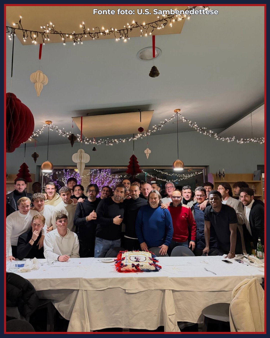 🎄🔴🔵

Cena di Natale per squadra e staff dell'@u.s.sambenedettese

#grb #gazzettarossoblù #samb #sambenedettese #instagol #instafootball #lagazzettarossoblù #calcio #rossoblù #seriec #gironeb #legapro #seriecskywifi