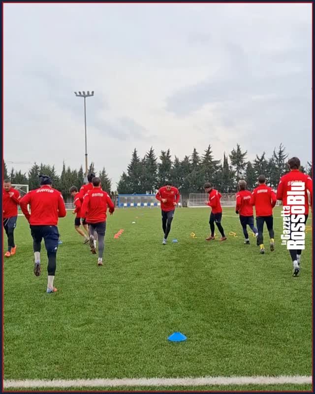 ALLENAMENTO🏃‍♂️

@u.s.sambenedettese🔴🔵, prosegue il lavoro in vista della delicata gara casalinga (domenica alle 14:30) contro il Perugia

#sambperugia #samper #seriec #legapro
