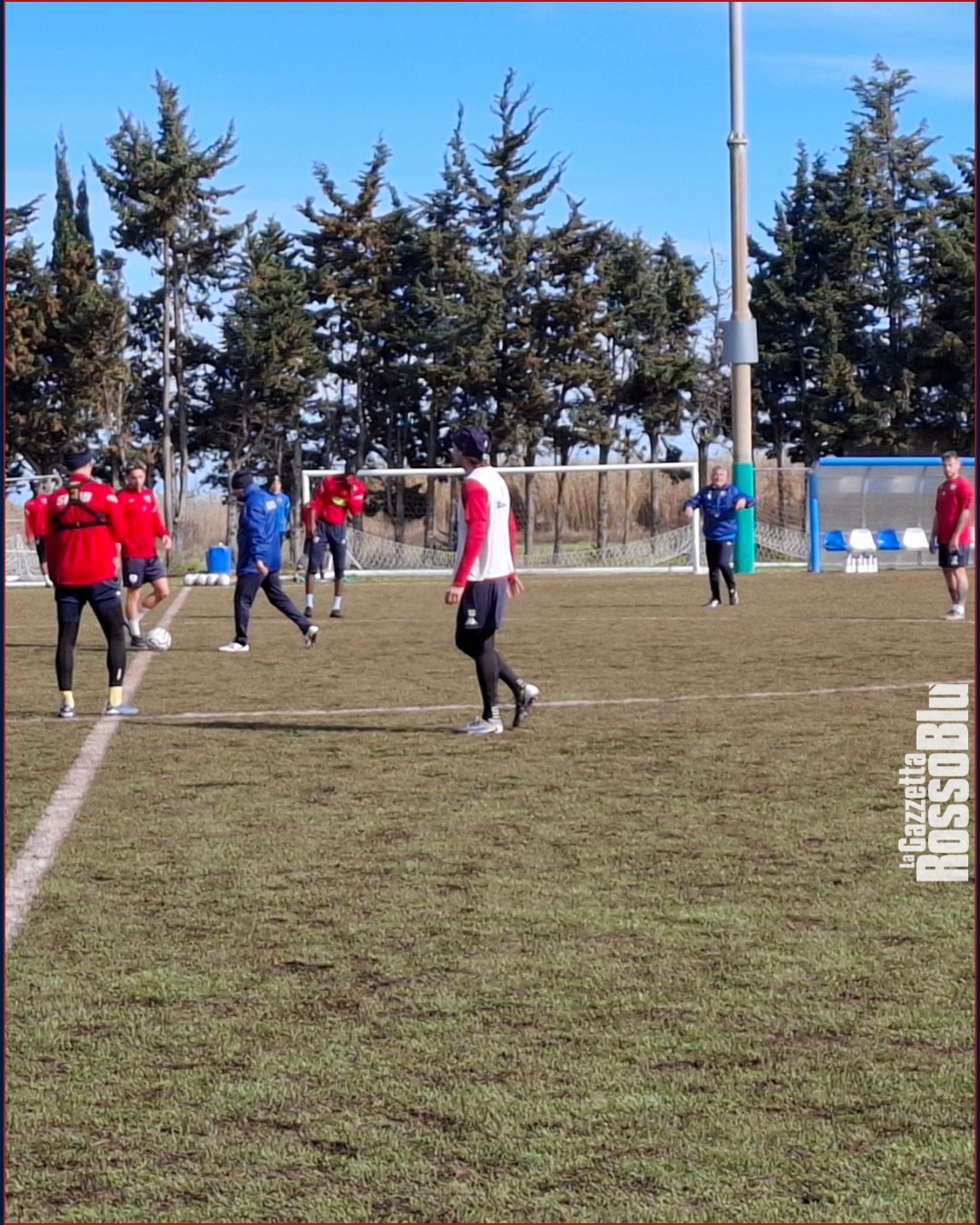 ALLENAMENTO🏃‍♂️

U.S. Sambenedettese🔴🔵 a lavoro in vista della gara di sabato sera al Riviera contro il Livorno

#samb #samliv #samblivorno #seriec #gironeb