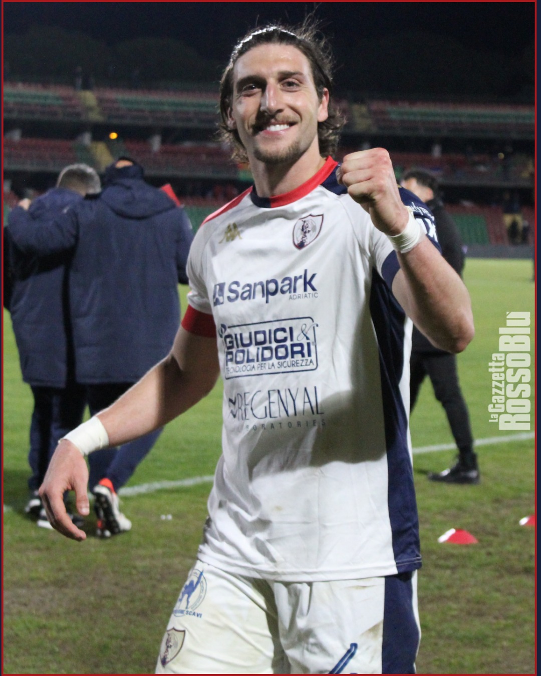 💪🏻🔴🔵

@u.s.sambenedettese @alessiozini13 #alessiozini #zini #tersam #ternanasamb #grb #gazzettarossoblù #samb #sambenedettese #instagol #instafootball #lagazzettarossoblù #calcio #rossoblù #seriec #gironeb #legapro #seriecskywifi