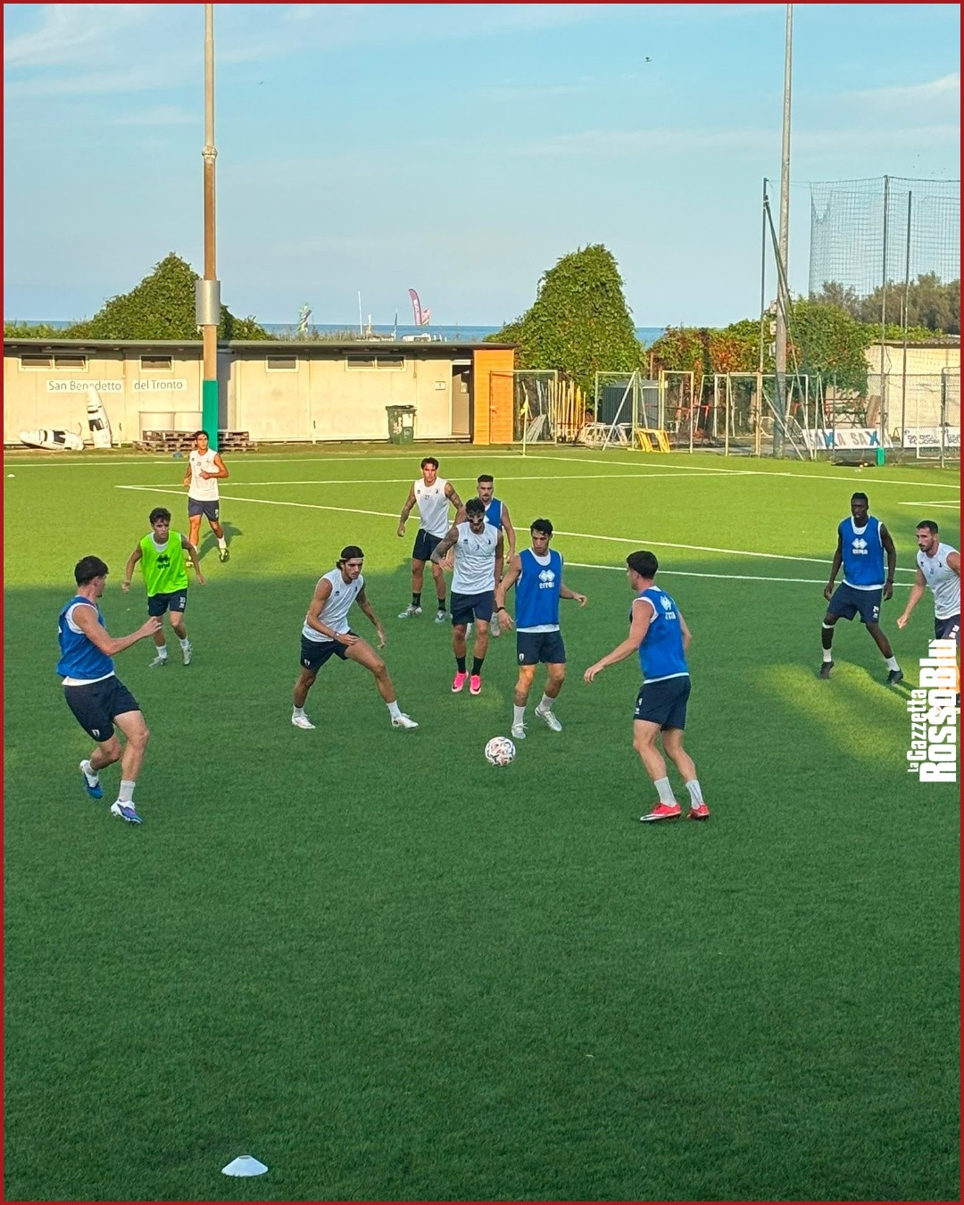 ALLENAMENTO🏃‍♂️

Verso Samb🔴🔵-Forlì: i rossoblù continuano a lavorare in vista della gara d'esordio in campionato al Riviera delle Palme
#Samb #rossoblu #grb #gazzettarossoblu #seriec