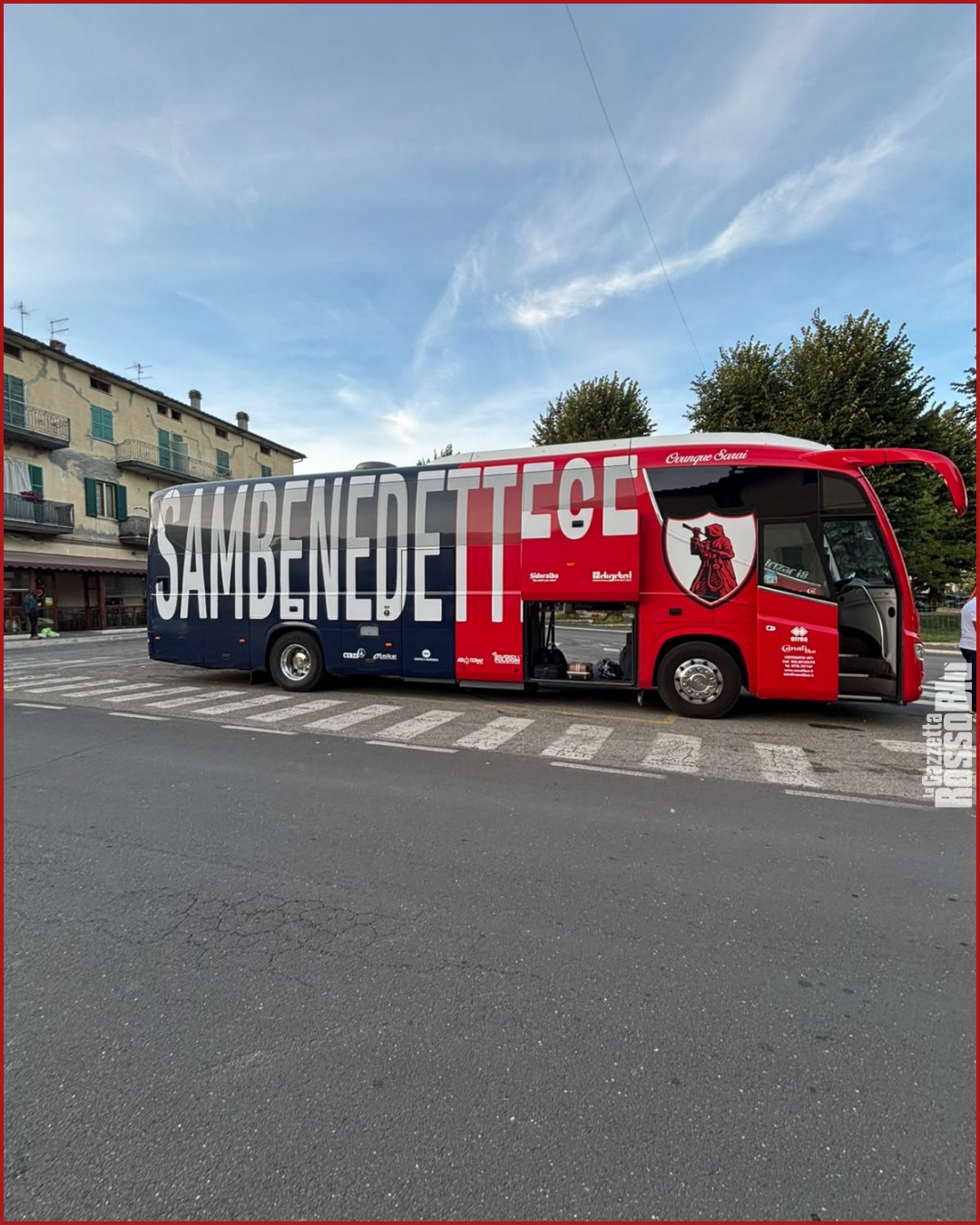 📍🔴🔵

#piasam #pianesesamb #grb #gazzettarossoblù #samb #sambenedettese #lagazzettarossoblù #calcio #seriec #gironeb #legapro #seriecskywifi
