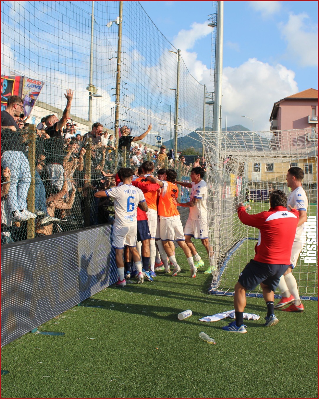 🔴🔵

@u.s.sambenedettese #vadsam #vadosamb #grb #gazzettarossoblù #samb #sambenedettese #lagazzettarossoblù #calcio #seriec #gironeb #legapro #seriecskywifi
