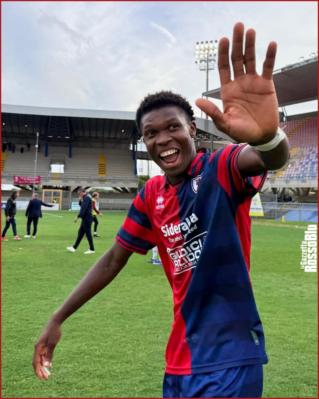 Buona domenica 👋🏿🔴🔵

@u.s.sambenedettese @moussa____37 #samliv #samblivorno #moussatouré #grb #gazzettarossoblù #samb #sambenedettese #lagazzettarossoblù #calcio #seriec #gironeb #legapro #seriecskywifi