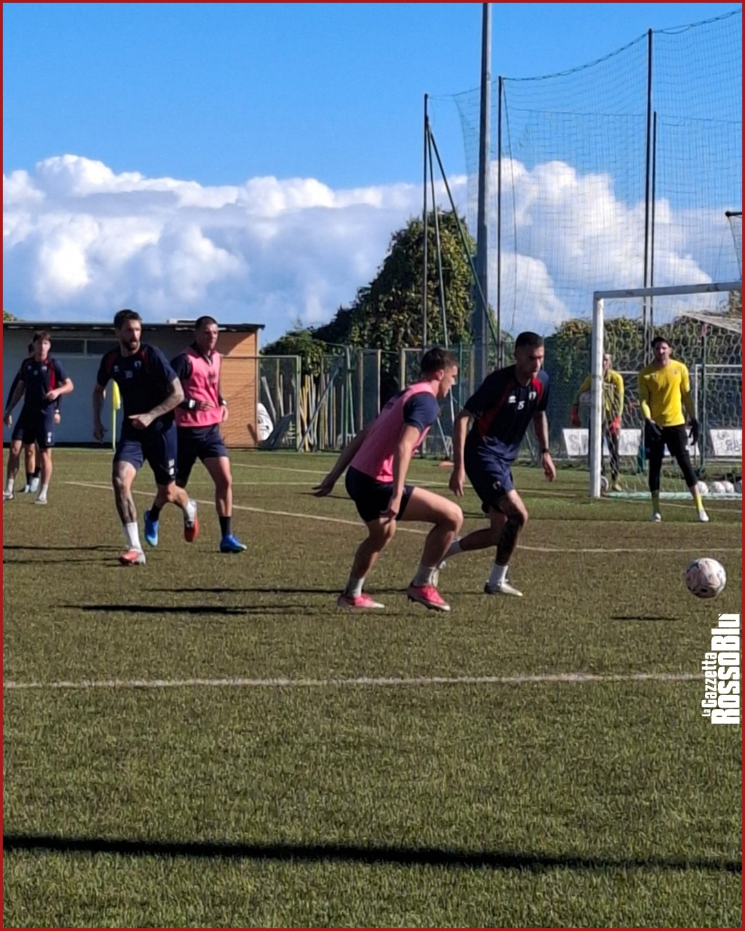 AL LAVORO 🏟

Ultime sedute di allenamento della settimana per l'@u.s.sambenedettese 🔴🔵 al Ciarrocchi

#grb #gazzettarossoblù #samb #sambenedettese #lagazzettarossoblù #calcio #seriec #gironeb #legapro #seriecskywifi